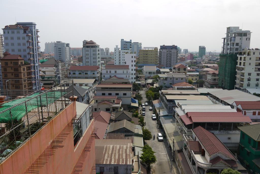 Tan Tower Hotel Phnom Penh Exterior foto