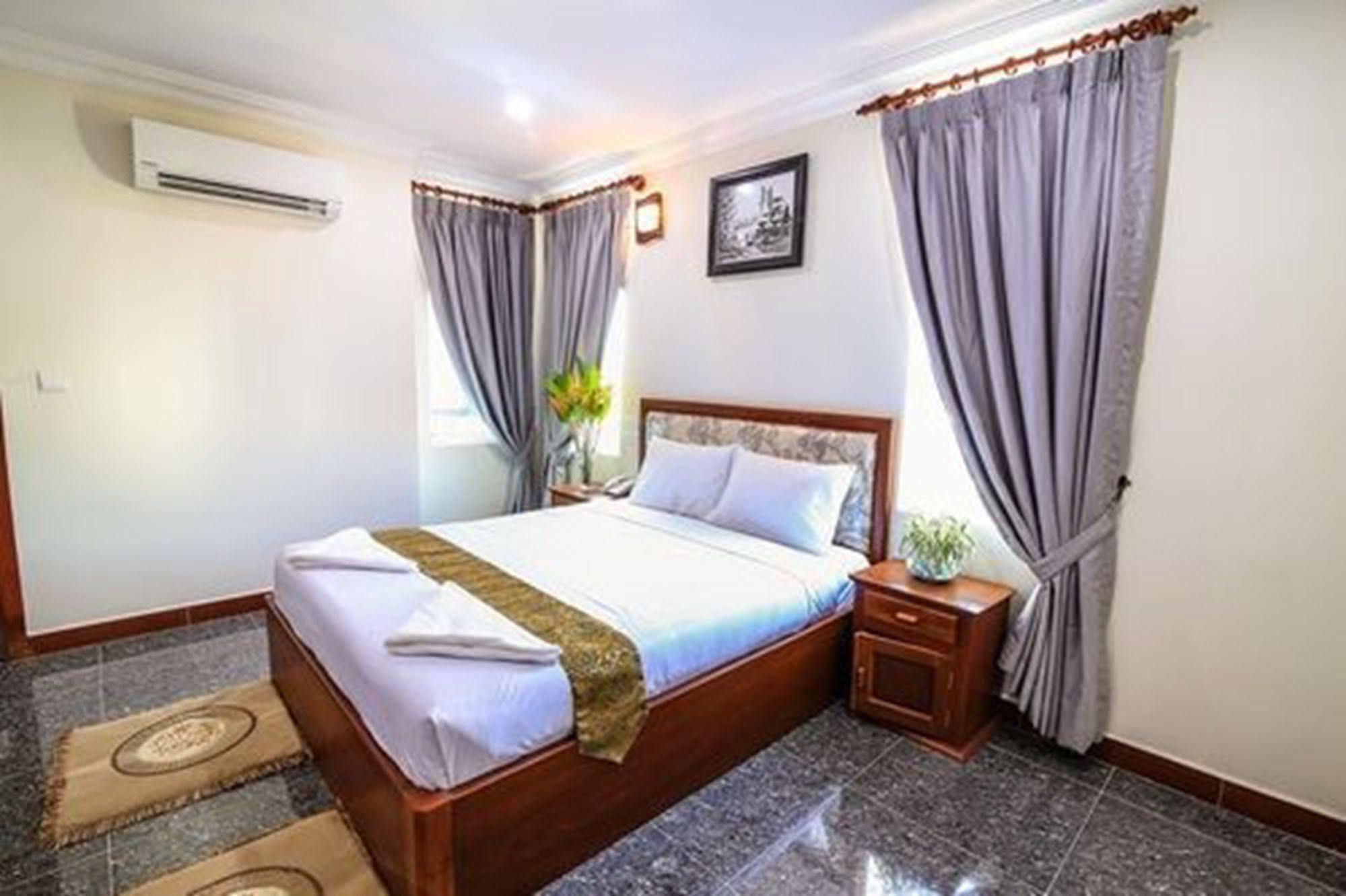 Tan Tower Hotel Phnom Penh Exterior foto